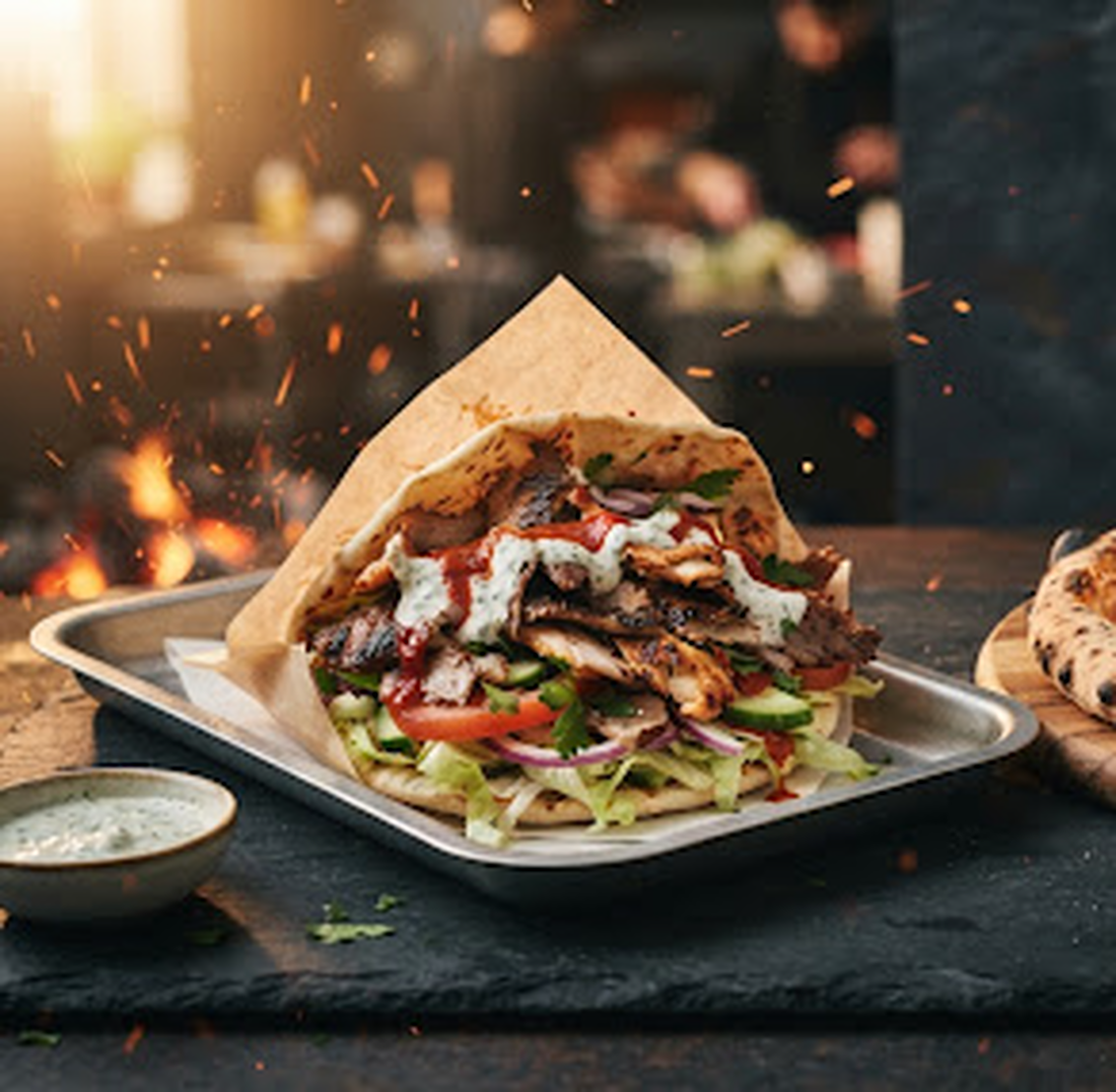 Döner kebab a dürüm se zeleninou